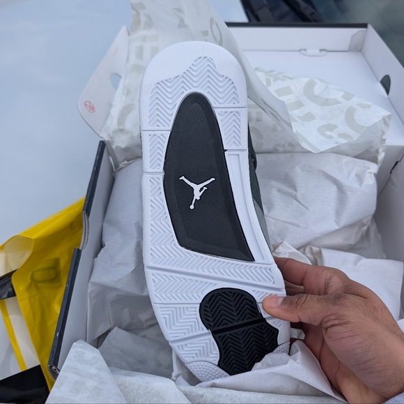 Air Jordan 4s Fear - Picture 2 of 6